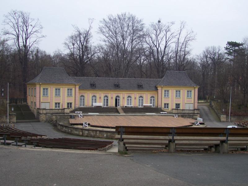 Datei:Freilichtbühne Großer Garten Dresden.jpg