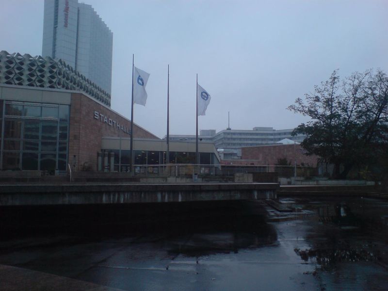 Datei:Stadthalle Chemnitz.jpg