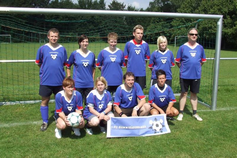 Datei:Fußballcup 2007 Gummibärenbande.jpg