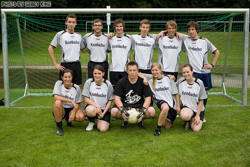 Datei:Fußballcup 2008 Luder-Crew.jpg